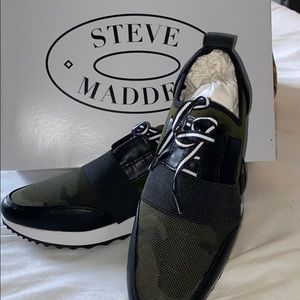 Steve Madden Sneakers
